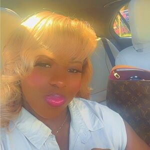 Meet your Posher, Lashone